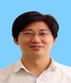 贾龙正装照